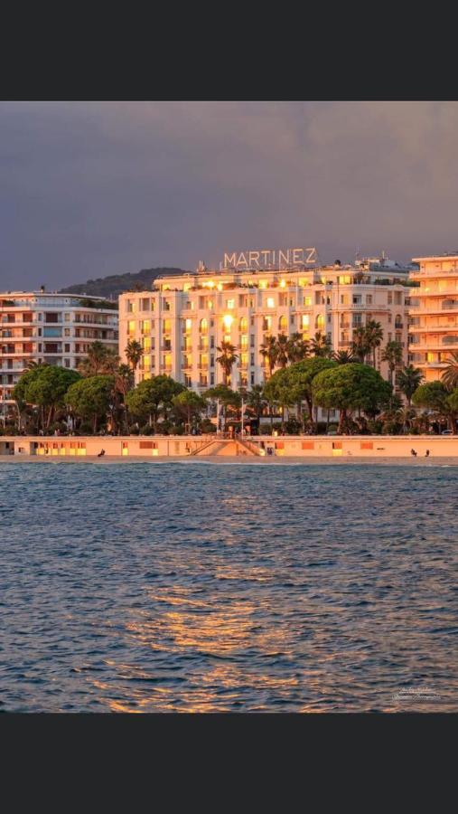 2 pièces cannes centre Extérieur photo